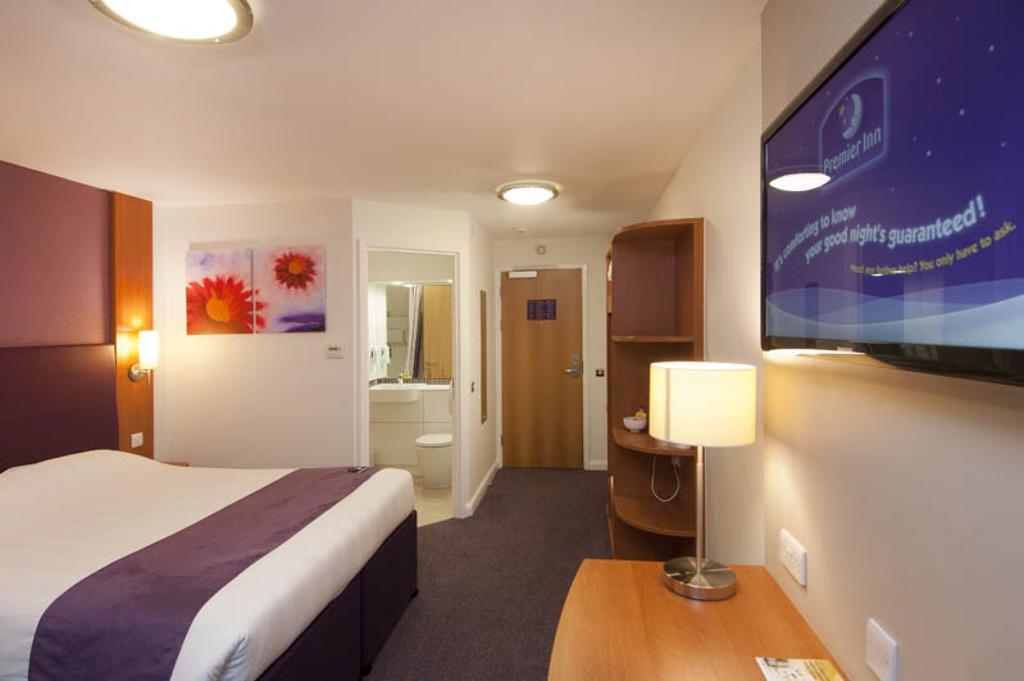 Premier Inn Glasgow City Centre - Argyle Street Esterno foto