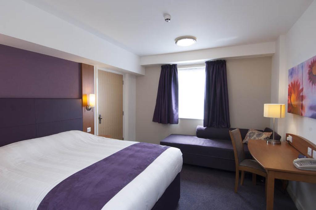 Premier Inn Glasgow City Centre - Argyle Street Esterno foto